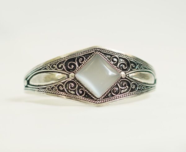 Handcrafted Moroccan Cuff Bracelet – Sterling Elegance with Heritage Spirit