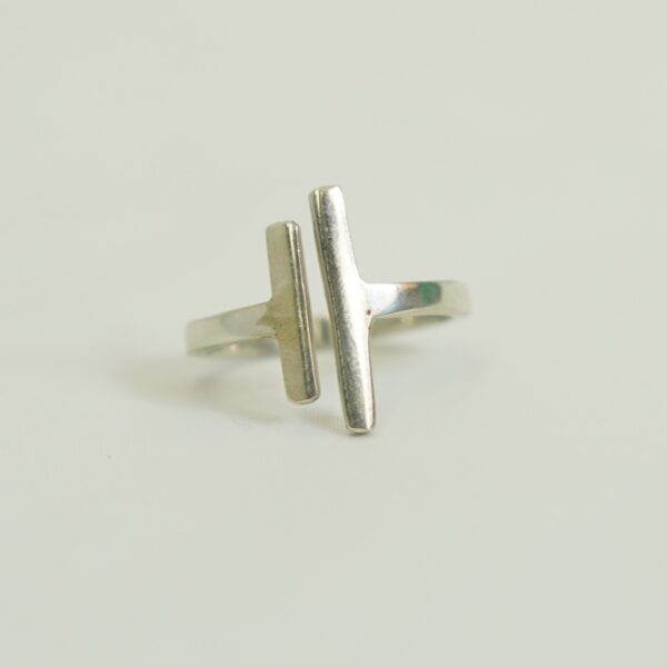 Adjustable Minimalist Silver Ring – Double Vertical Bar Design
