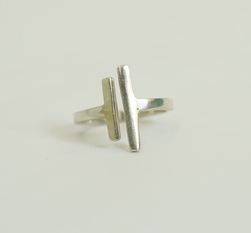 Adjustable Minimalist Silver Ring – Double Vertical Bar Design